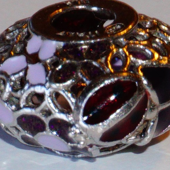 Charmed Memories 925 Silver & Enamel openwork bead - Picture 4 of 8